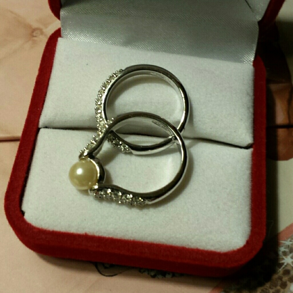 Faux Pearl ring set - Picture 2 of 2